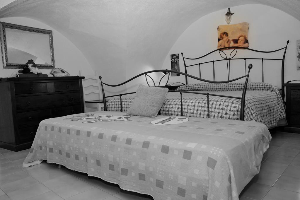 Appartamento Annamaria Ostuni Zimmer foto